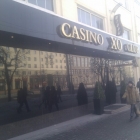 Дорогие россияне приехали играть в казино 